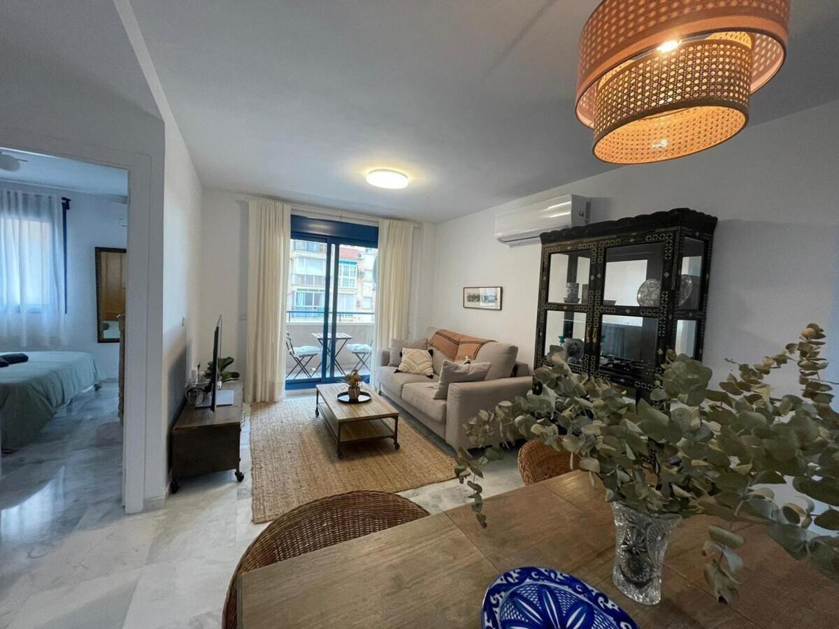 Calu Homes Cerca Playa De Huelin Apartamento Málaga